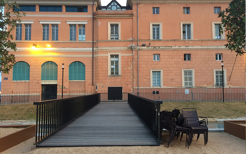 construction passerelle metallique