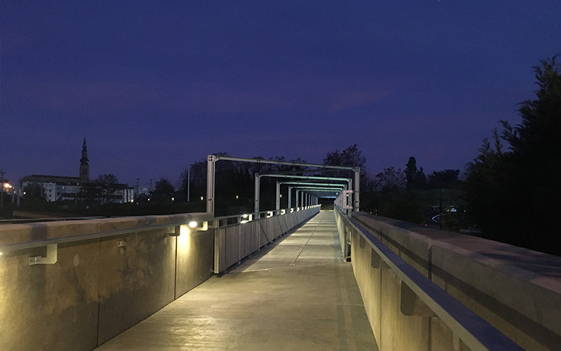 passerelle-metallique-auvergne-rhone-alpes