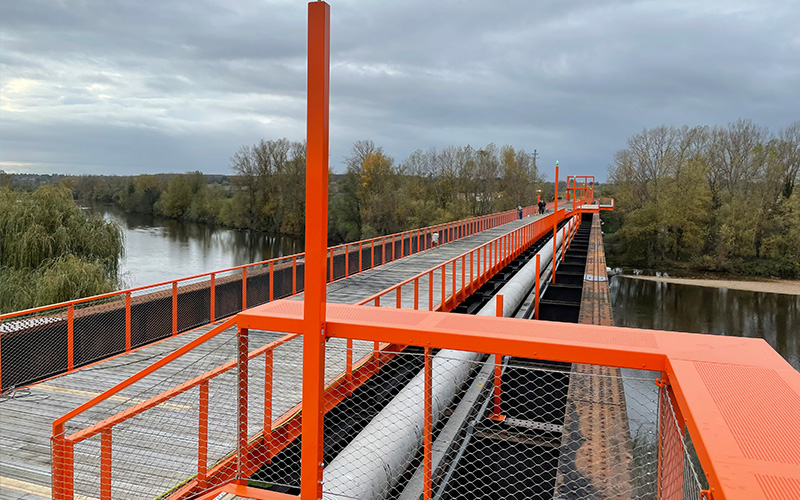 passerelle métallique constructeur auvergne rhone alpes